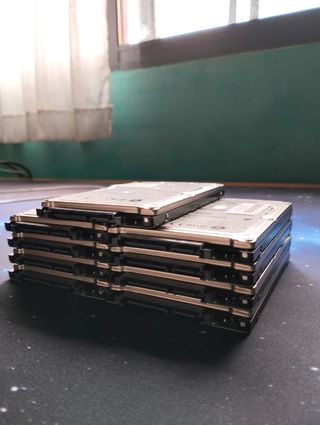 DISCOS DUROS 2.5"