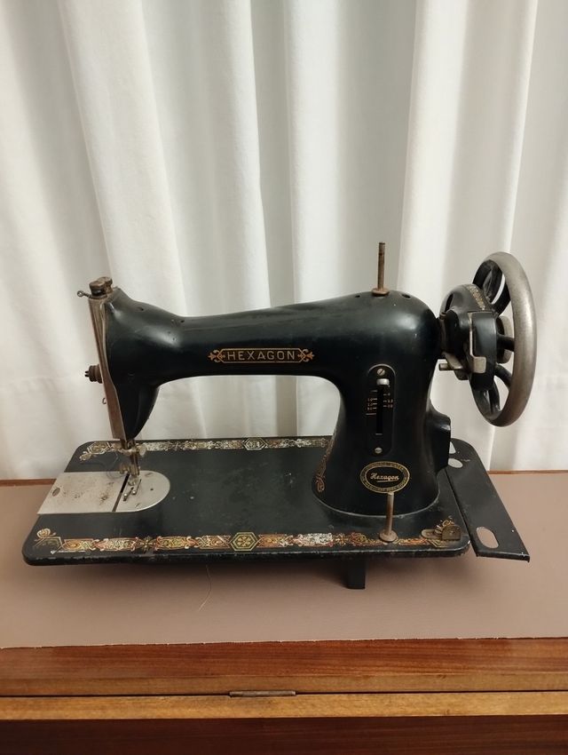 Máquina de coser antigua