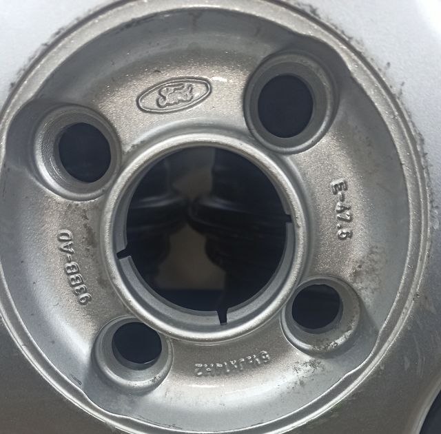 5 Llantas Originales Ford 14" 4x108 - Ref. 93BB-AD