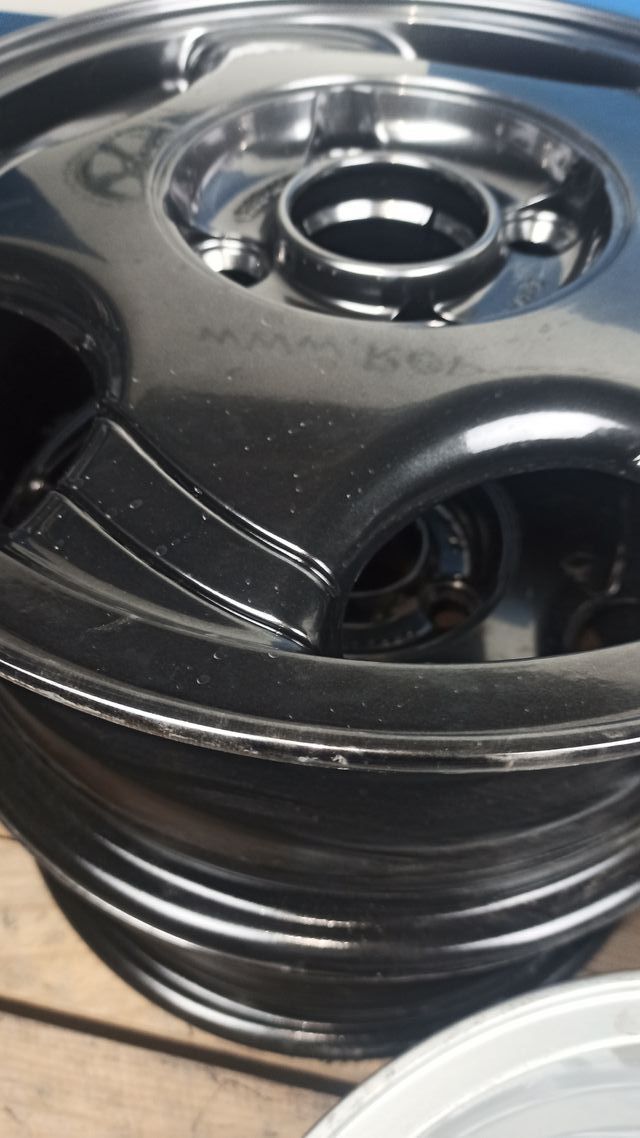 5 Llantas Originales Ford 14" 4x108 - Ref. 93BB-AD