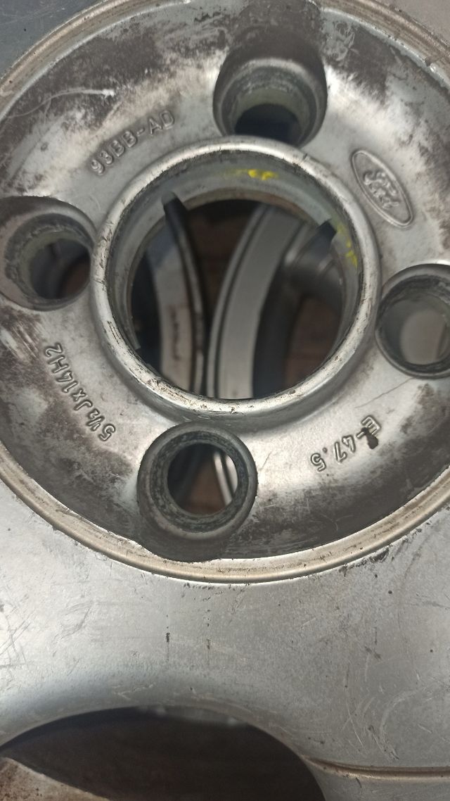 4 Llantas Originales Ford 14"  4x108  Ref. 93BB-AD