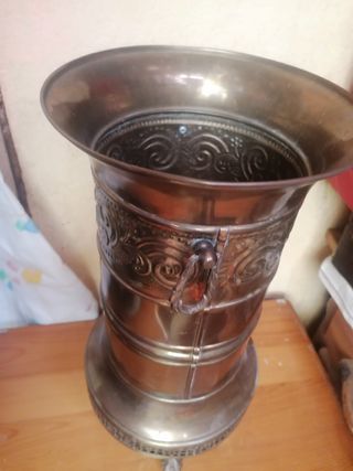 paraguero latón, precioso.