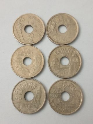 Monedas 25 pesetas de agujero