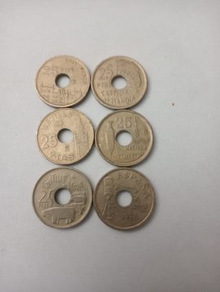 Monedas 25 pesetas de agujero