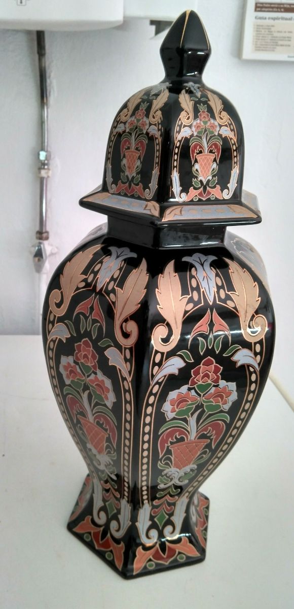 jarrón grande de cerámica decorado