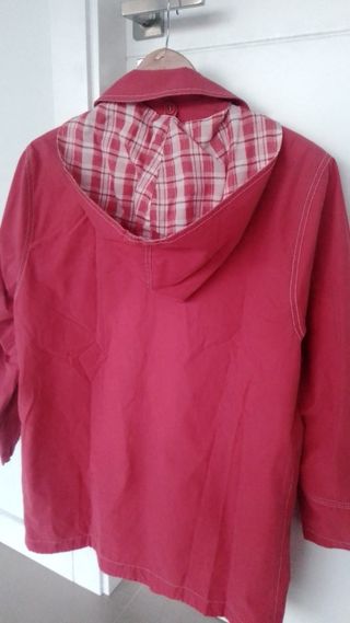 Parka roja para mujer