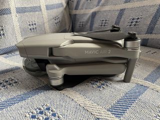 Dron DJI Mavic Air 2