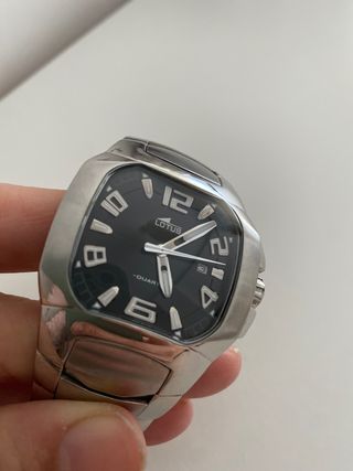 Reloj Lotus