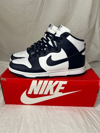 Nike dunk high 44 de segunda mano por 110 EUR en Barcelona en WALLAPOP