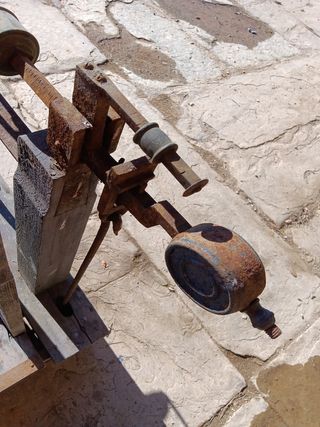 Antiguo arcón caja de novia de madera