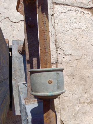 Antiguo arcón caja de novia de madera