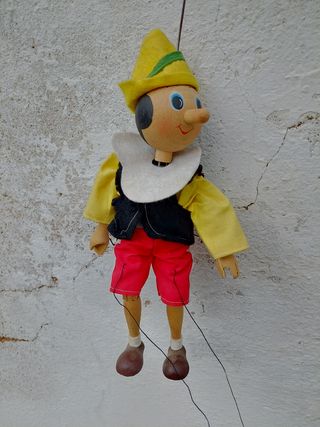 Marioneta Pinocho antigua
