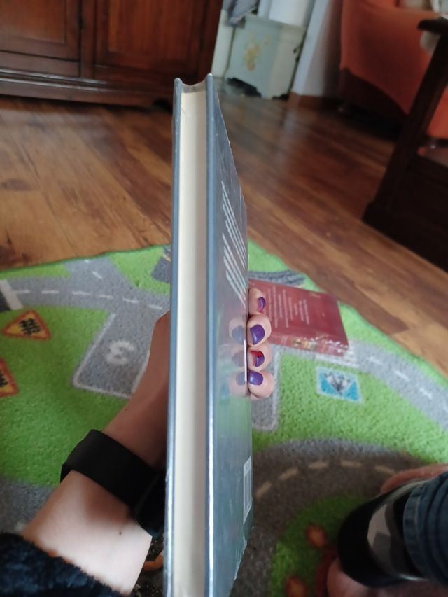 libro copertina rigida