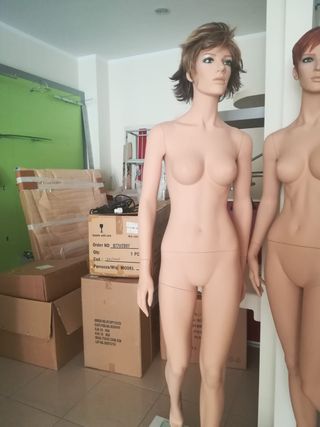 Manichino donna con parrucca