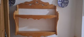 estantería de madera
