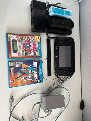 Pack Wii U (consola, mandos, juegos, cargadores)
