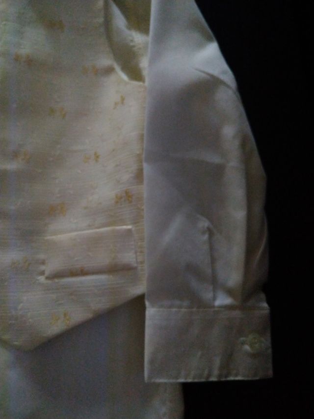 conjunto de camisa, chaleco y corbata de niño