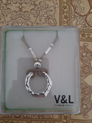 colgante y pulsera  Victorio y Lucchino
