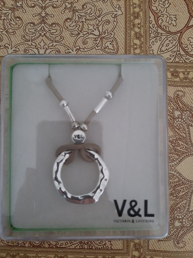 colgante y pulsera Victorio y Lucchino