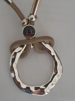 colgante y pulsera  Victorio y Lucchino