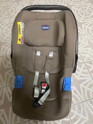 Coche,maxicosi y silla de paseo de la marca chicco
