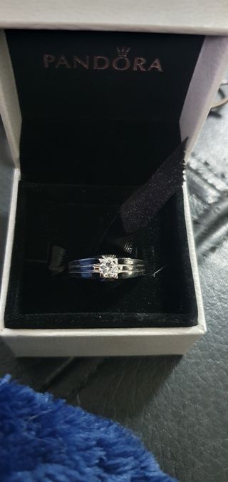 solitario de oro blanco 18k