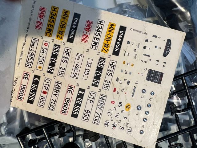 Maqueta Revell Premium 1/24 BMW 850i