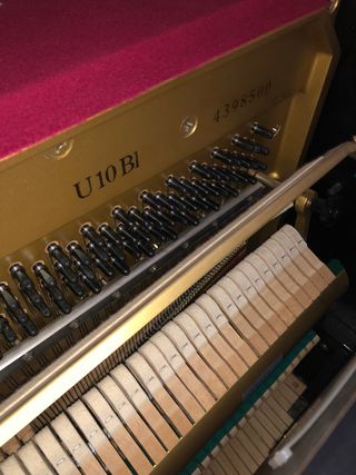 Yamaha U10 BL