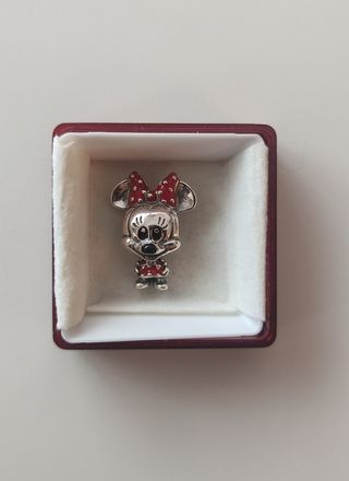 Charm Minnie Mouse