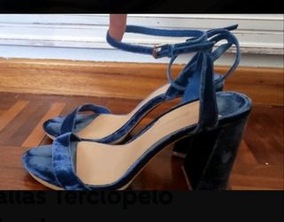 TACONES AZUL STRADIVARIUS 