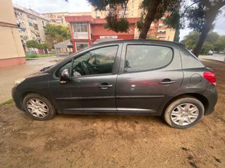 Peugeot 207 5P Italia 1.4 2010