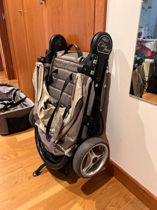 Silla ligera con capazo city mini