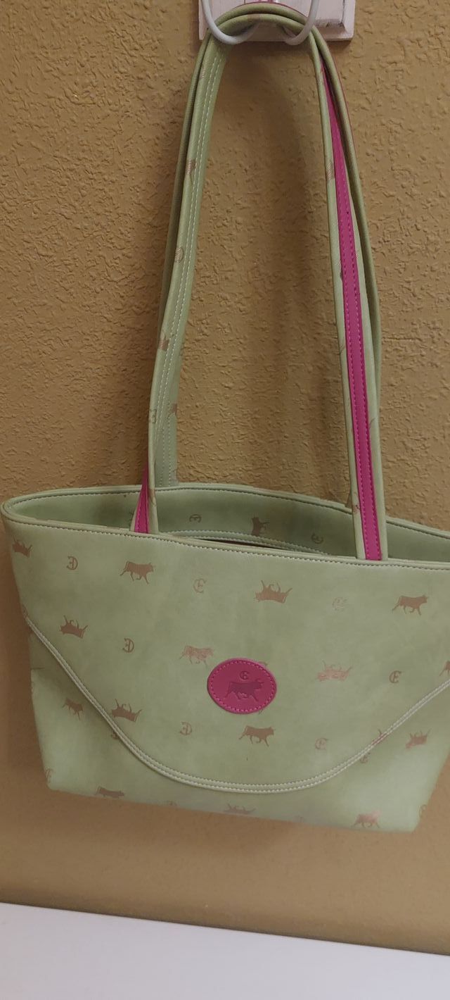 Bolso verde nuevo a estrenar