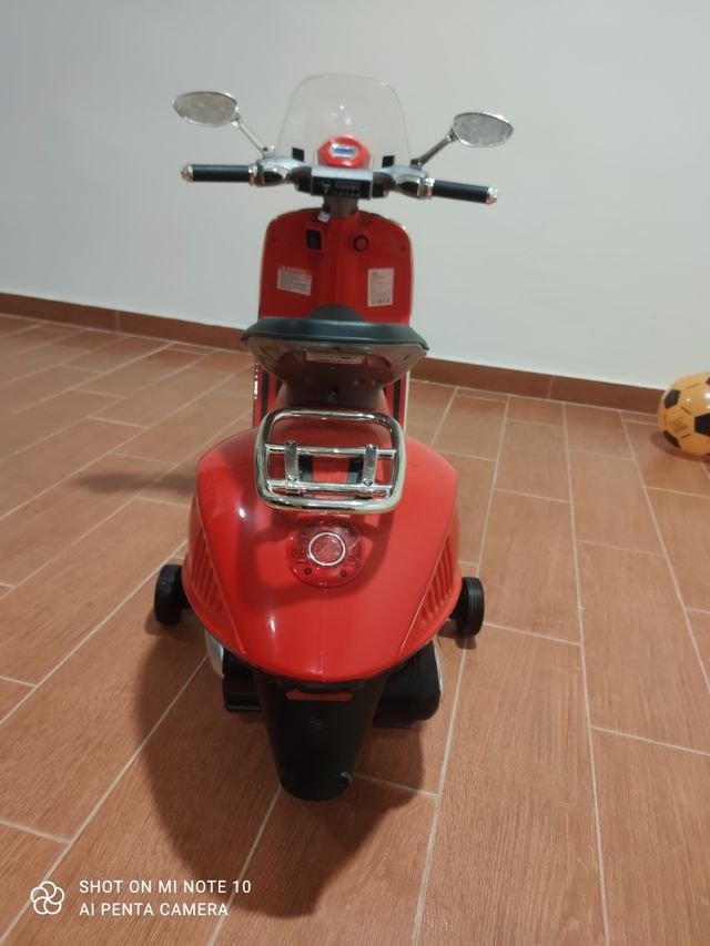moto de juguete eléctrica
