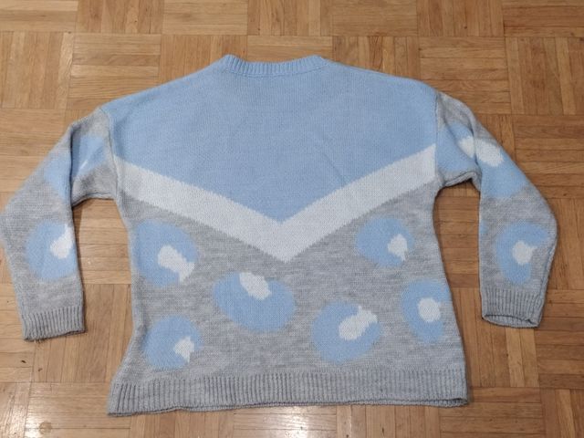 Maglione blu taglia M-L (vedi misure nelle foto)