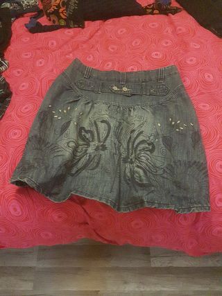 Desigual lote 3 vestidos, 2 camiseta, 2 faldas