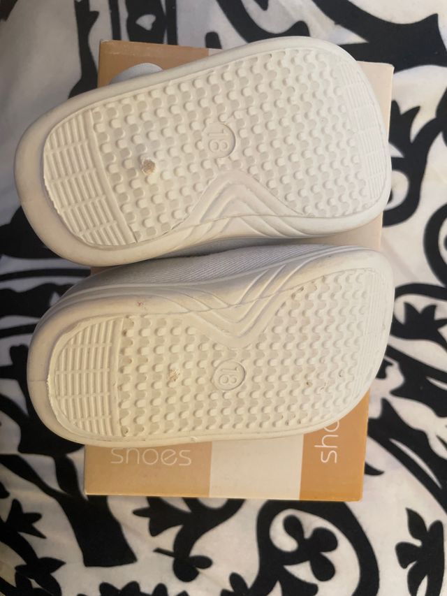 Zapatillas verano bebé