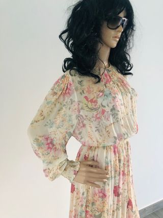 Vestido floral Zara