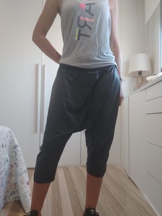 Pantalón harem vinilo Reebok REBAJADO
