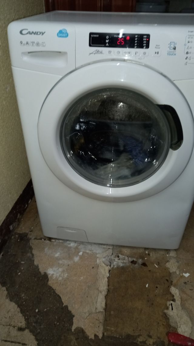 LAVADORA CANDY SMART TOUCH 9 KILOS 1400rmp de segunda mano por 110 EUR