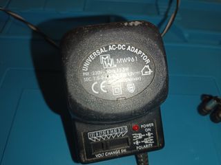 Adaptador Universal AC-DC