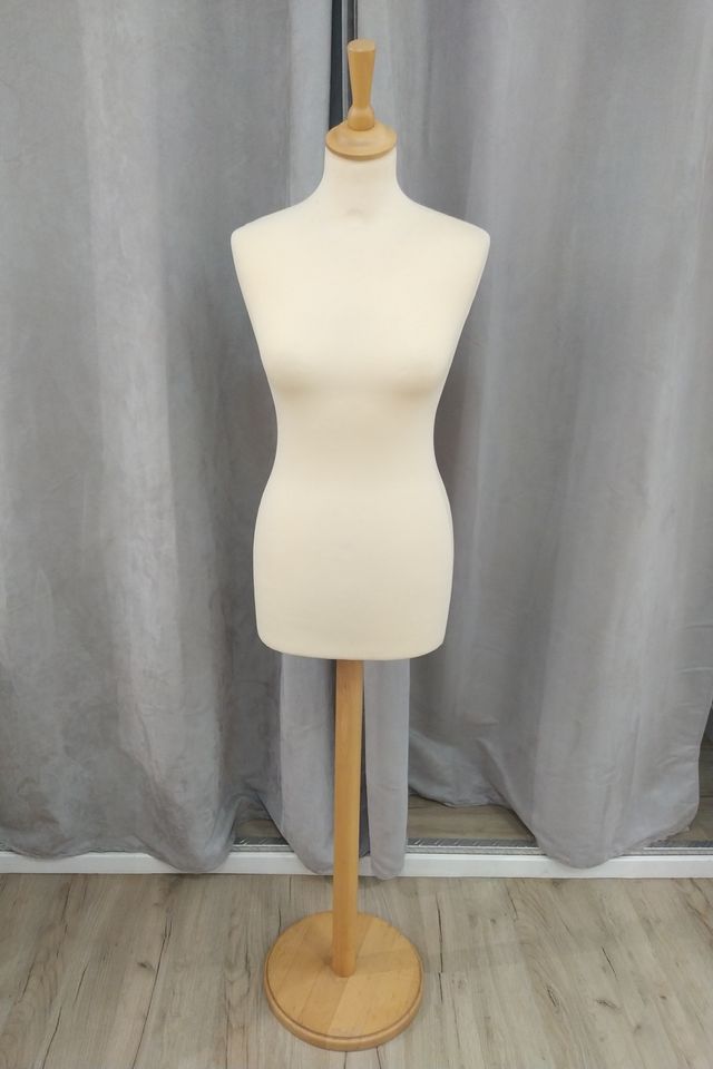 Busto de Maniquí de segunda mano por 50 EUR en Cangas de Onís en WALLAPOP