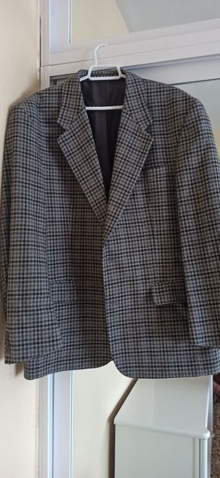 AMERICANA. Talla 52