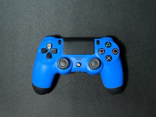 PlayStation 4 (ps4) 500GB + mando DUALSHOCK 4