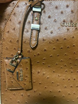 Bolso Guess marrón con cartera a juego
