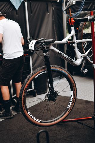 MANTENIMIENTO HORQUILLAS FOX Y LEFTY OFICIAL