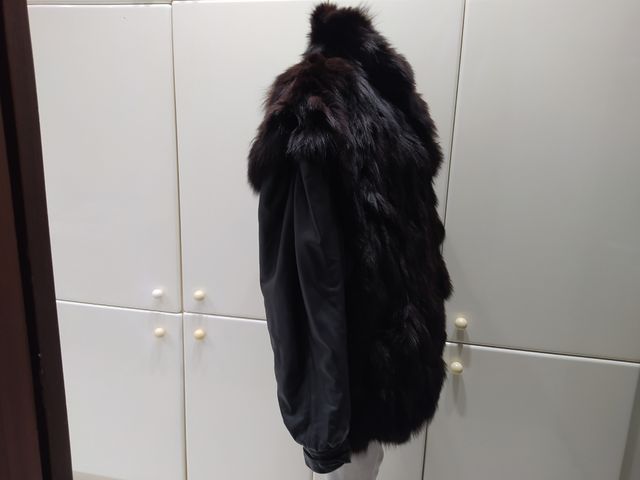 Giacca nera a forma di volpe con maniche - Pelle contemporanea