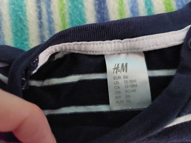 2 camisetas H&M talla 12/18 meses