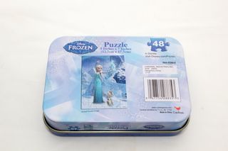 6 muñecos pvc Frozen de Disney Store y un puzle