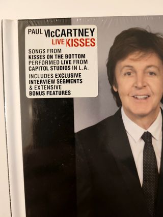 Paul McCartney.Live Kisses DVD+libro sin desmbalar
